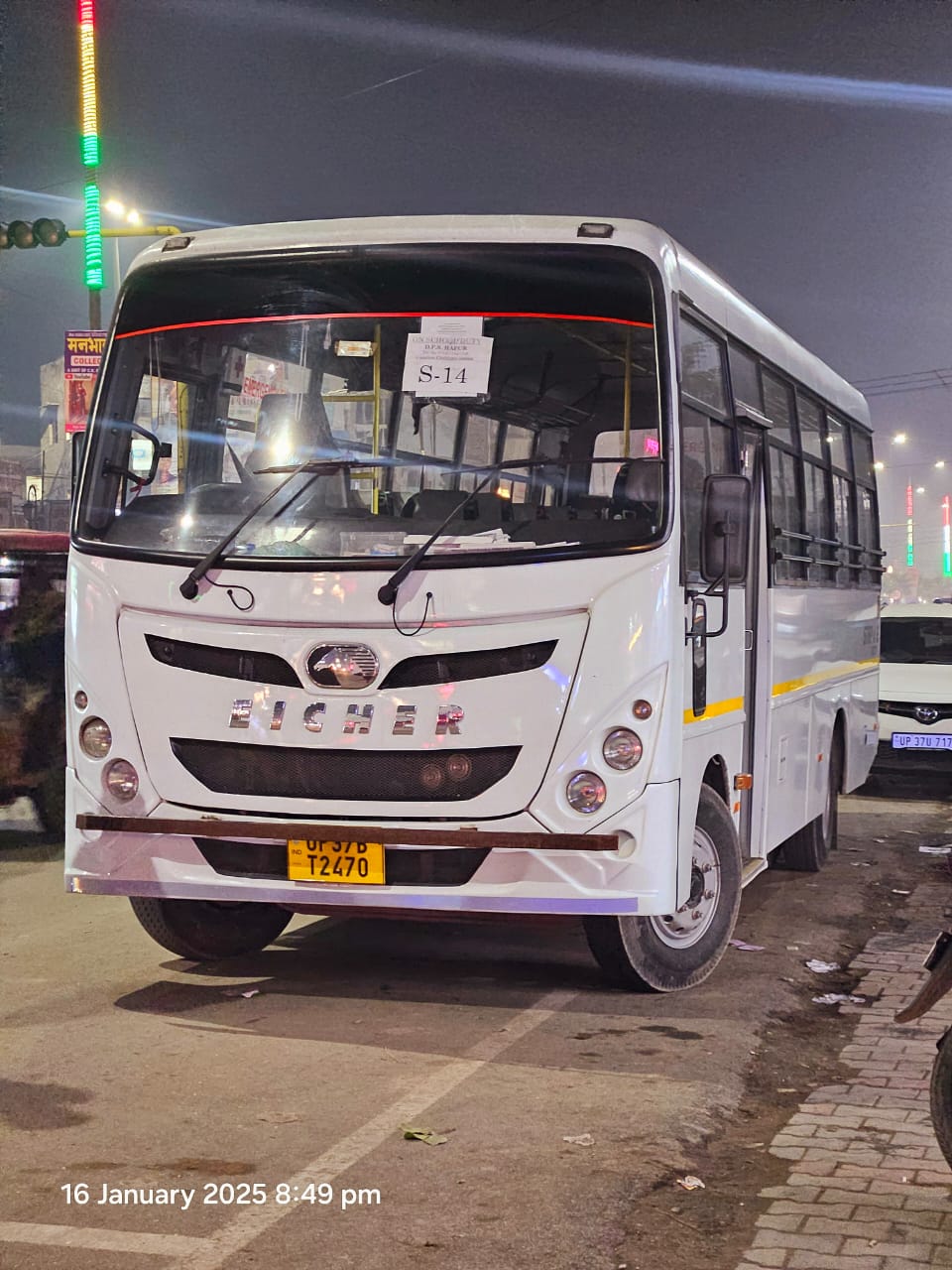 Mini Bus Rental in Hapur